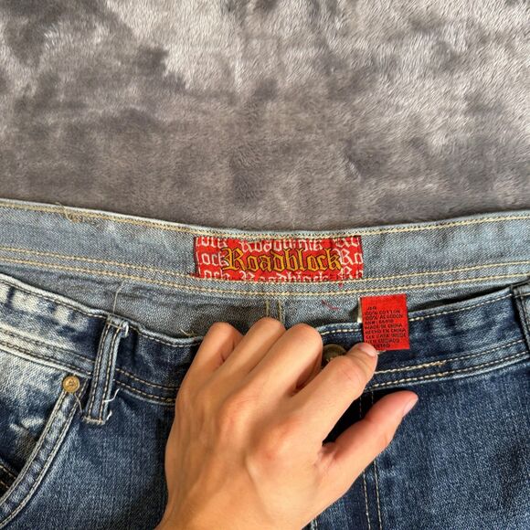 Vintage Y2K RoadBlock Jean Faded Dark Washed Wide Shorts Jorts Size 44 - Picture 6 of 7